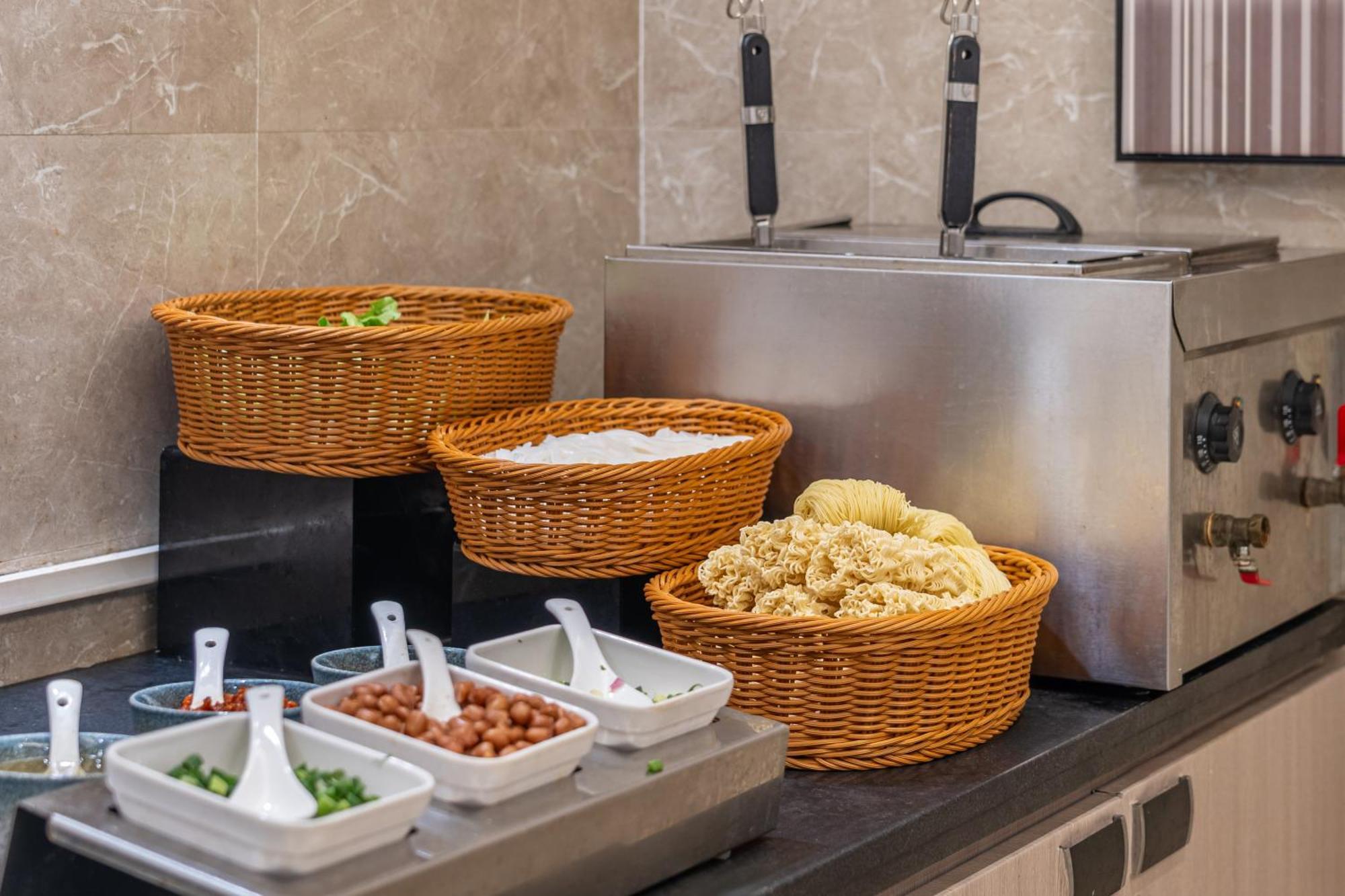 Foshan Poltton International Serviced Apartment-Canton Fair Free Shuttle Bus Buitenkant foto