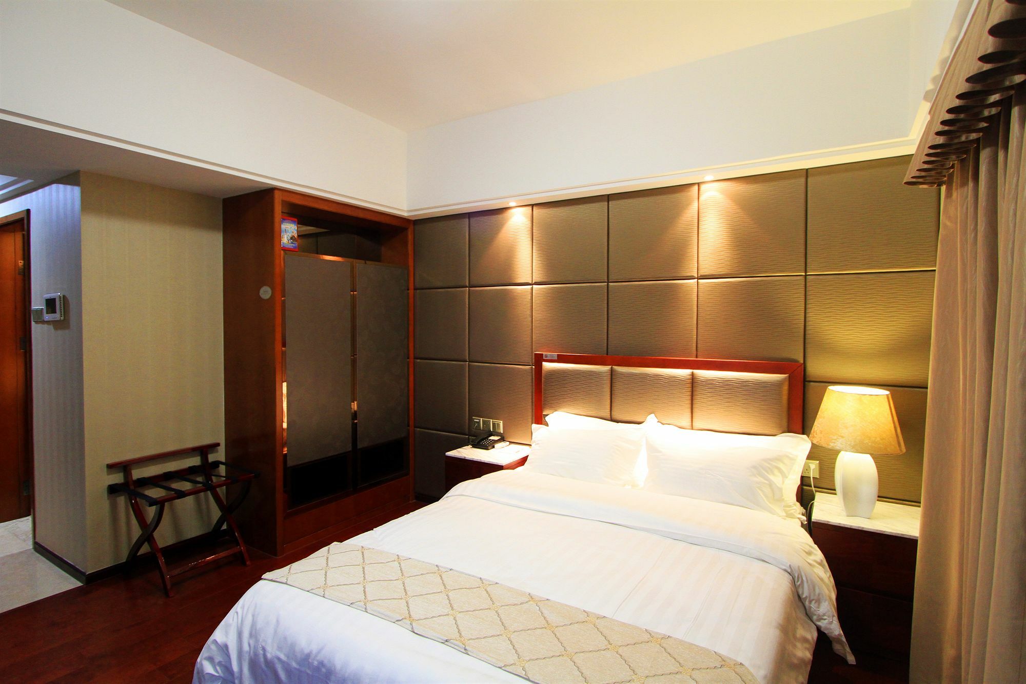 Foshan Poltton International Serviced Apartment-Canton Fair Free Shuttle Bus Buitenkant foto